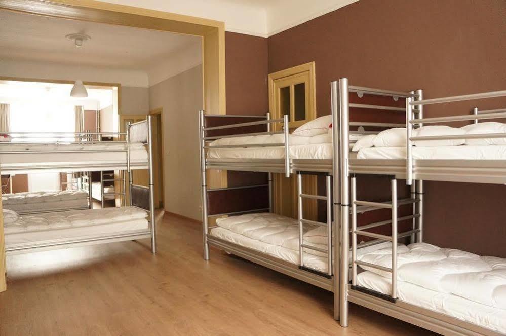 Es Hostel Saint-Gilles المظهر الخارجي الصورة